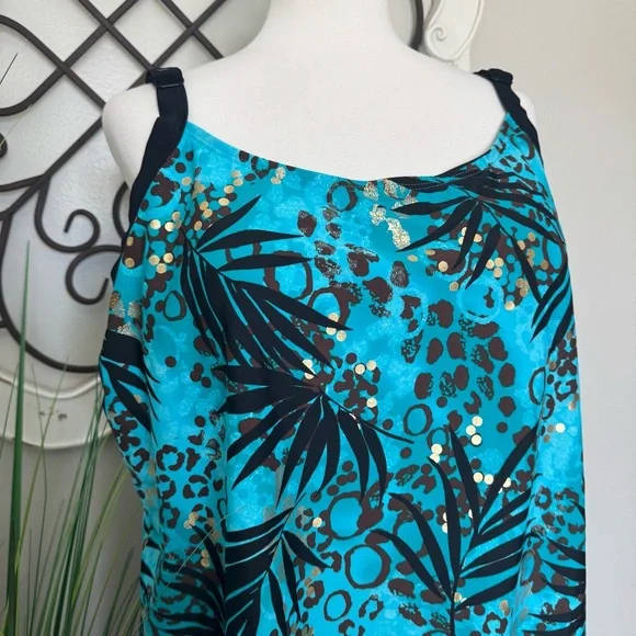 FRESHWATER Size 22 Plus Size Women’s One Piece Swimsuit with Skirted Bottom - Picture 2 of 6